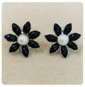 ✨ 12-Pair Korean Designer Earrings + Luxury Jewellery Box