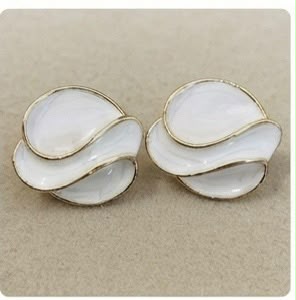 ✨ 12-Pair Korean Designer Earrings + Luxury Jewellery Box